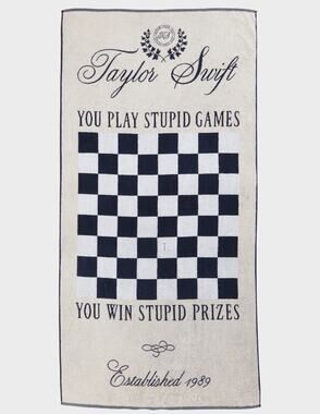 Taylor Swift Checkerboard Towel Game Set New Sealed Play Stupid Games Win Prizes